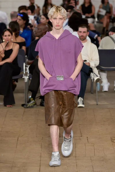 Look 9
